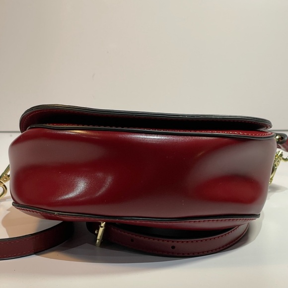 NWOT Unbranded Vegan Leather Crossbody Bag. Deep Red. Gold Hdwr. 7.5”X8”X2.5” - Picture 6 of 12